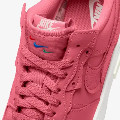 Кросівки Nike W AIR FORCE 1 FONTANKA