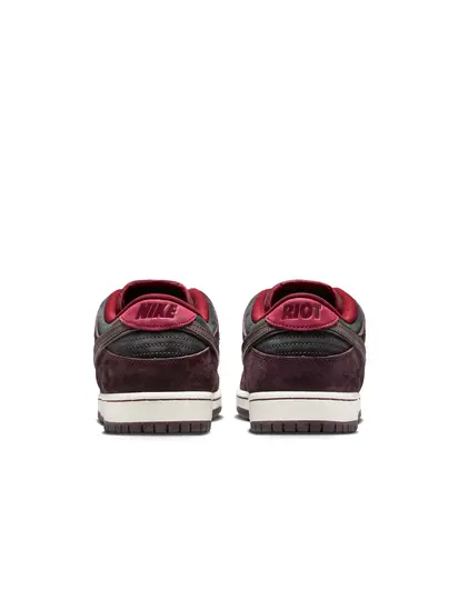 Кросівки W Nike Dunk Low Pro SB QS 'Mahogany Dark Beetroot'