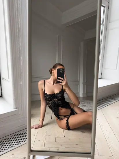 Комплект білизни з ажурним мереживом