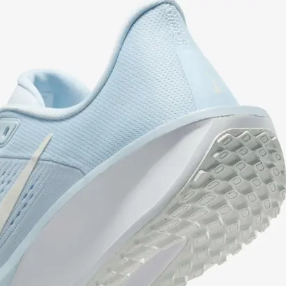 Кросівки Nike WMNS QUEST 6, блакитний з білим