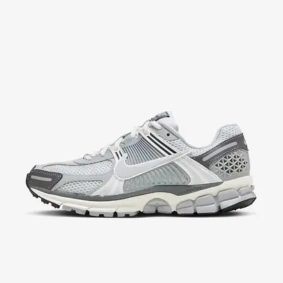 Кросівки Nike Wmns Zoom Vomero 5 