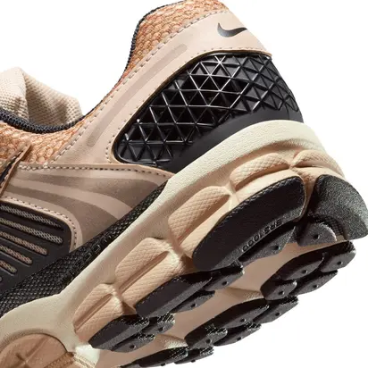 Кросівки Nike W NIKE ZOOM VOMERO 5