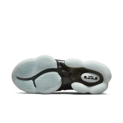 Кросівки Nike LEBRON XIX