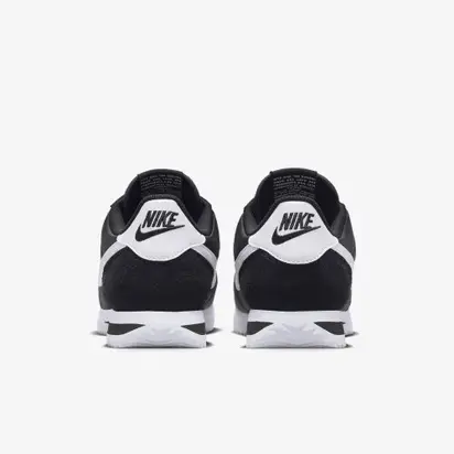 Кросівки Nike CORTEZ, чорний з білим