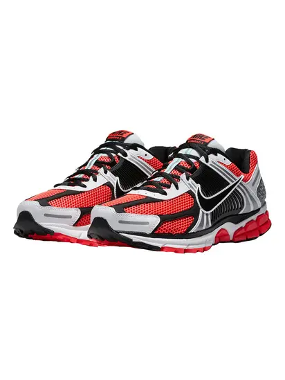 Кросівки Nike Zoom Vomero 5 SE 