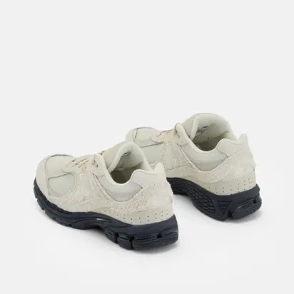 Кросівки New Balance 2002, бежевий з чорним