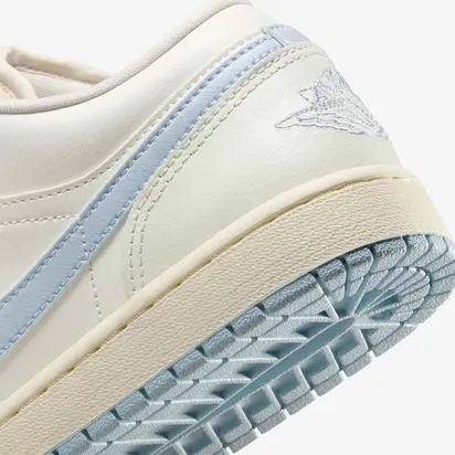 Кросівки W Air Jordan 1 Low 