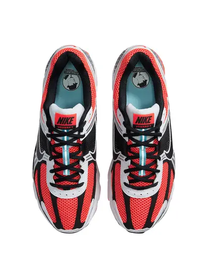 Кросівки Nike Zoom Vomero 5 SE 
