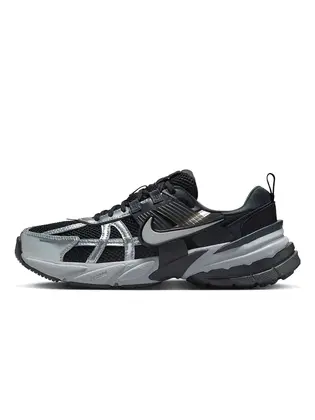 Кросівки жіночі Nike V2K Run Black/Metallic