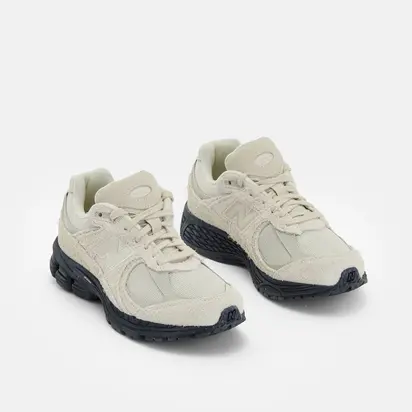 Кросівки New Balance 2002, бежевий з чорним
