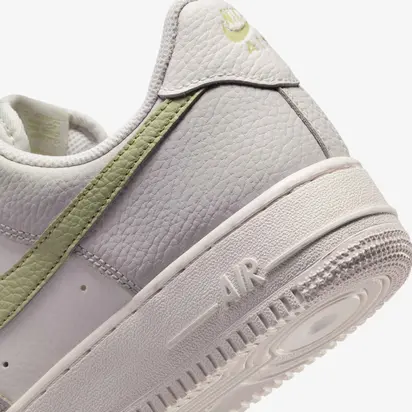 Кросівки Nike W AIR FORCE 1 07