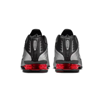 Кросівки жіночі Nike Shox R4 ()