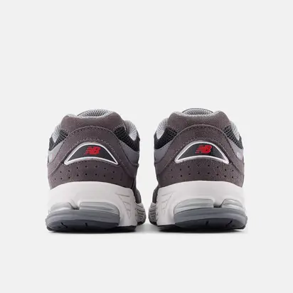 Кросівки New Balance 2002R, темно-сірий