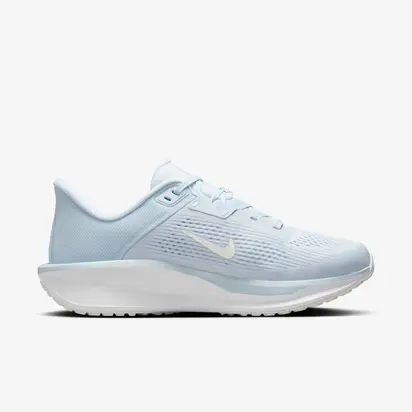 Кросівки Nike WMNS QUEST 6, блакитний з білим