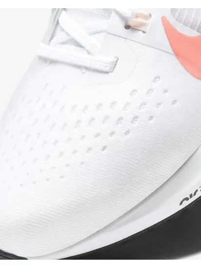 Кросівки бігові Nike Air Zoom Vomero 15
