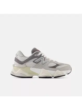 Кросівки New Balance 9060, сірий з білим