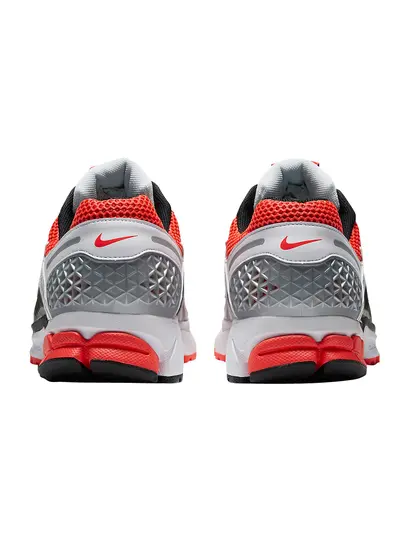 Кросівки Nike Zoom Vomero 5 SE 