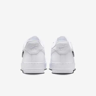 Кросівки W Nike Air Force 1 '07 LX 