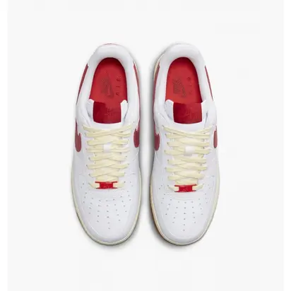 Кросівки Nike WMNS AIR FORCE 1 07, білий