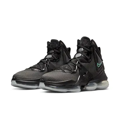 Кросівки Nike LEBRON XIX