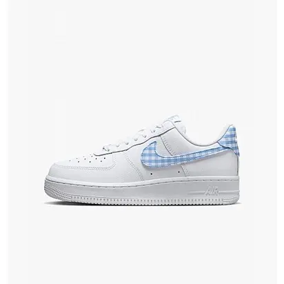 Кросівки Nike WMNS AIR FORCE 1 07 ESS TREND, білий