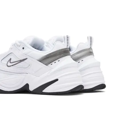 Кросівки жіночі Nike M2K Tekno