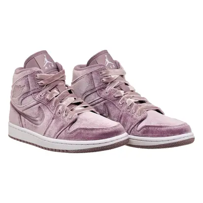 Кросівки Jordan Air 1 Mid Se, фіолетовий