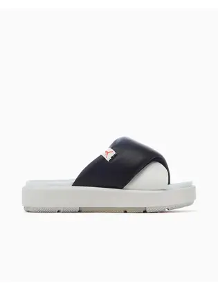 Шльопанці Jordan WMNS SOPHIA SLIDE