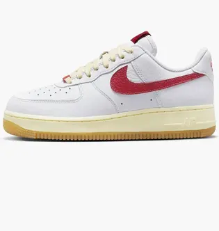 Кросівки Nike WMNS AIR FORCE 1 07, білий