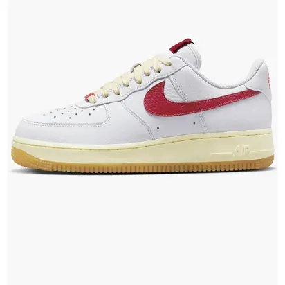 Кросівки Nike WMNS AIR FORCE 1 07, білий