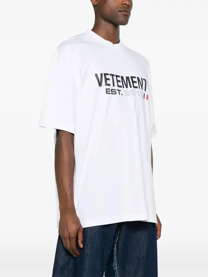 Футболка VETEMENTS Flag T-Shirt