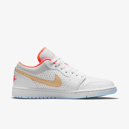 Кросівки Jordan 1 Low SE White Sesame (W)