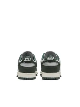Кросівки Nike WMNS