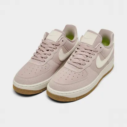 Кросівки жіночі Nike Air Force 1 07 NN 38