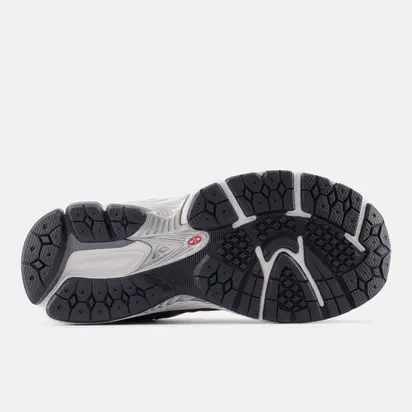 Кросівки New Balance 2002R, темно-сірий