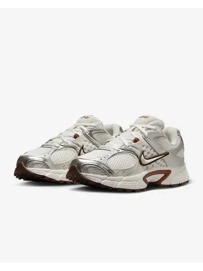 Кросівки W NIKE V5 RNR Nike 5,5 (36) Білий