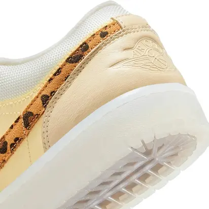 Кросівки Jordan 1 Low SNKRS Day (W)
