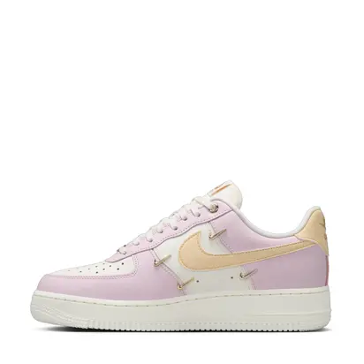 Кросівки Nike WMNS AIR FORCE 1 07 LX