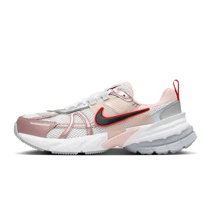 Кросівки бігові Nike V2K Run Beige/White
