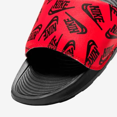 Тапочки Nike Victori One Slide