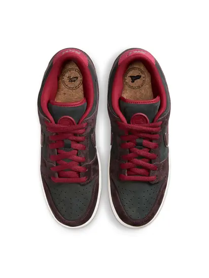 Кросівки W Nike Dunk Low Pro SB QS 'Mahogany Dark Beetroot'