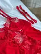 Червоний боді з вишивкою та гартерами (DO3748/1)