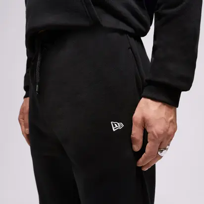 Штани New Era NE ESSENTLS JOGGER, чорний