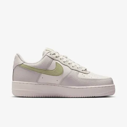 Кросівки Nike W AIR FORCE 1 07