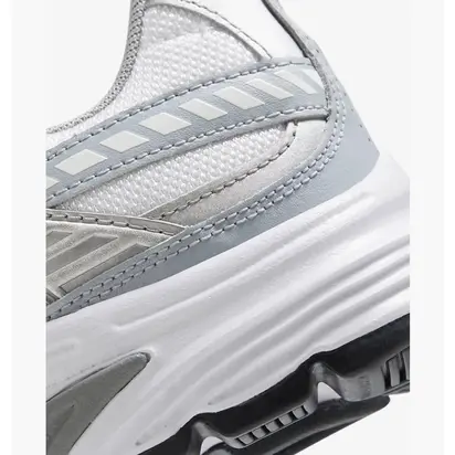 Кросівки Nike WMNS INITIATOR, білий з сріблястим