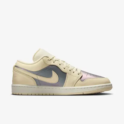 Кросівки W Air Jordan 1 Low Se Muslin Royal Tint Beige