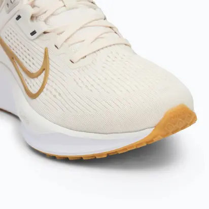 Кросівки Nike WMNS QUEST 6, бежевий з золотистим