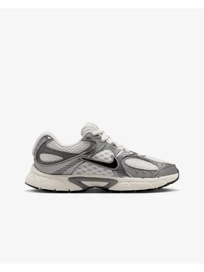 Кросівки Nike V5 RNR, білий з сірим