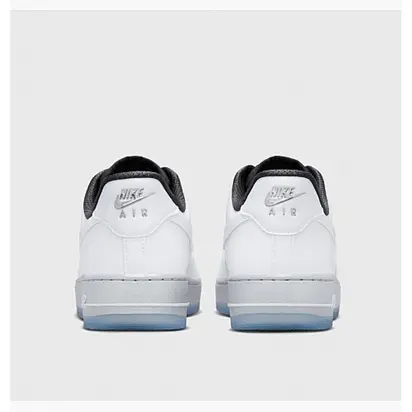 Кросівки Nike WMNS AIR FORCE 1 07 SE, білий
