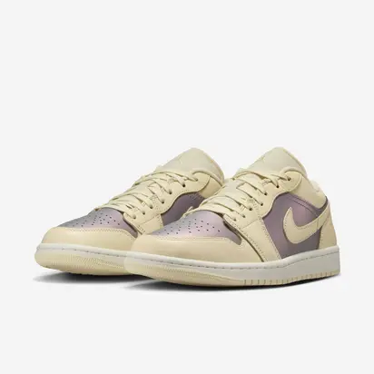 Кросівки W Air Jordan 1 Low Se Muslin Royal Tint Beige